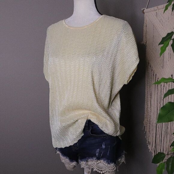 Vintage | Short Sleeve Textured Blouse - Picture 1 of 6